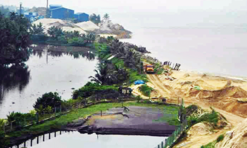 ഇടനാഴിയോ, സ്വകാര്യവത്കരണത്തിന്റെ രാജപാതയോ ഇടനാഴിയോ, സ്വകാര്യവത്കരണത്തിന്റെ രാജപാതയോ