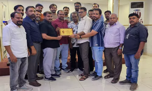 എം.കെ. ഹാരിസ് ബാബുവിന് എടവണ്ണ കെ.എം.സി.സി യാത്രയയപ്പ് നൽകി എം.കെ. ഹാരിസ് ബാബുവിന് എടവണ്ണ കെ.എം.സി.സി യാത്രയയപ്പ് നൽകി