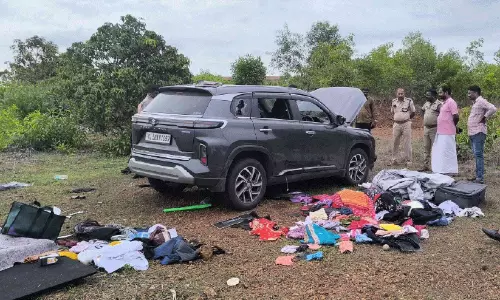 ​ക​വ​ർ​ച്ച ആ​സൂ​ത്രി​തം; ഭീ​ക​രാ​ന്ത​രീ​ക്ഷം സൃ​ഷ്ടി​ച്ച് ഓ​പ​റേ​ഷ​ൻ