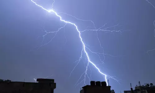 ജാർഖണ്ഡിൽ കനത്ത നാശം വിതച്ച് ഇടിമിന്നൽ; മൂന്ന് സ്ത്രീകളും രണ്ട് കുട്ടികളുമടക്കം എട്ട് പേർക്ക് ദാരുണാന്ത്യം