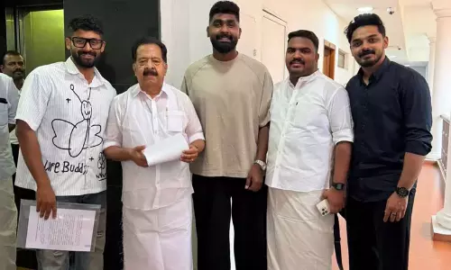 കുടുംബത്തിലെ സ്ത്രീകളെ സ്ട്രീമിങ്ങിലൂടെ മോശമായി ചിത്രീകരിച്ചു; യൂടൂബർക്കെതിരെ ആഭ്യന്തര മന്ത്രിക്ക് പരാതി നൽകി ഹനാൻ ഷാ