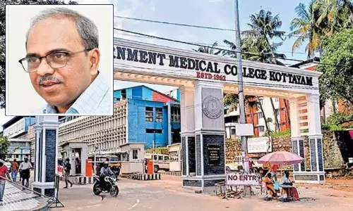 കോട്ടയം മെഡി. കോളജിൽ ശരീരം തണുപ്പിച്ച് അത്യപൂർവ ശസ്ത്രക്രിയ; സ്വകാര്യ ആശുപത്രികളിൽ 40 ലക്ഷത്തിലേറെ വരുന്ന ശസ്ത്രക്രിയക്ക് ചെലവായത് രണ്ടു ലക്ഷം