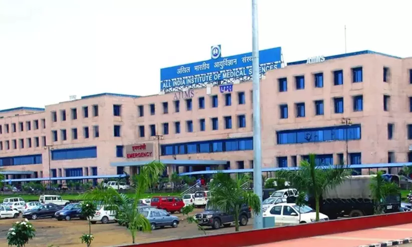 പിതാവ് മൂന്ന് വട്ടം വിലക്കിയിട്ടും കേട്ടില്ല; എയിംസിൽ കാൻസർ ബാധിതനായ മൂന്ന് വയസ്സുകാരന് നഴ്സ് കുത്തിവെച്ചത് ഫോർമാലിൻ, പിന്നാലെ ദാരുണാന്ത്യം പിതാവ് മൂന്ന് വട്ടം വിലക്കിയിട്ടും കേട്ടില്ല; എയിംസിൽ കാൻസർ ബാധിതനായ മൂന്ന് വയസ്സുകാരന് നഴ്സ് കുത്തിവെച്ചത് ഫോർമാലിൻ, പിന്നാലെ ദാരുണാന്ത്യം