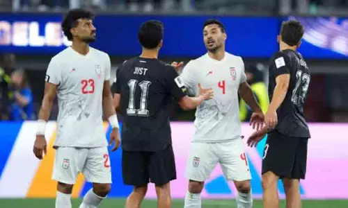 രണ്ട് ഗോൾ വീതമടിച്ച് ഇറാനും ന്യൂസിലൻഡും; ആവേശപ്പോരാട്ടം സമനിലയിൽ രണ്ട് ഗോൾ വീതമടിച്ച് ഇറാനും ന്യൂസിലൻഡും; ആവേശപ്പോരാട്ടം സമനിലയിൽ
