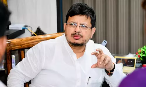 ബംഗാളിൽ വിമതർക്കിടയിലും ഭിന്നത; എം.എൽ.എമാർ എൻ.സി.പി.ഐയിൽ ലയിക്കില്ലെന്ന് ഋതബ്രത ബാനർജി ബംഗാളിൽ വിമതർക്കിടയിലും ഭിന്നത; എം.എൽ.എമാർ എൻ.സി.പി.ഐയിൽ ലയിക്കില്ലെന്ന് ഋതബ്രത ബാനർജി