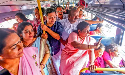ഇതാ പ്രിയയാത്ര... ചരിത്രത്തിലേക്ക് സീറോ ടിക്കറ്റെടുത്ത് വനിതകൾ ഇതാ പ്രിയയാത്ര... ചരിത്രത്തിലേക്ക് സീറോ ടിക്കറ്റെടുത്ത് വനിതകൾ