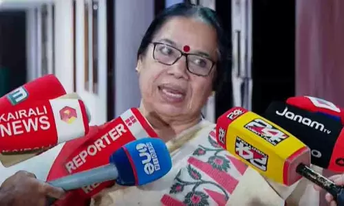 സൗജന്യയാത്ര സമയം മാറ്റണമെന്ന് പി.കെ. ശ്രീമതി; അമളി തിരിച്ചറിഞ്ഞപ്പോൾ ​‘സോറി’