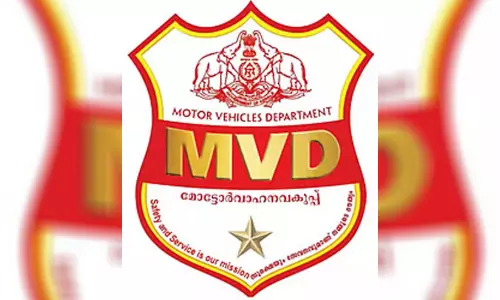 സാരഥി പണിമുടക്കി! രണ്ടു ദിവസമായി ലേണേഴ്സ് ടെസ്റ്റ് മുടങ്ങി, ഉദ്യോഗാർഥികൾ വലഞ്ഞു സാരഥി പണിമുടക്കി! രണ്ടു ദിവസമായി ലേണേഴ്സ് ടെസ്റ്റ് മുടങ്ങി, ഉദ്യോഗാർഥികൾ വലഞ്ഞു