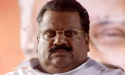 വിമാനത്തിലെ പ്രതിഷേധം: ഇ.പി. ജയരാജനെതിരെ തുടരന്വേഷണത്തിന് കോടതി ഉത്തരവ്