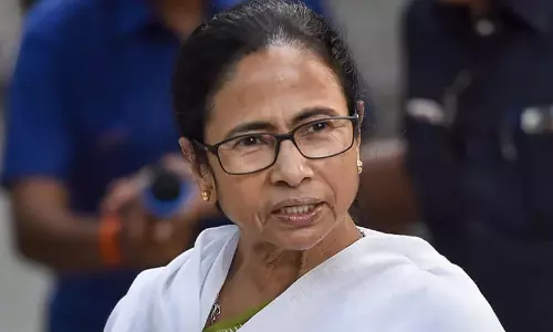 വിമതരുടെ ലയന നീക്കം: മമത പക്ഷത്തിന്റെ വാദം കേൾക്കാൻ സ്പീക്കർ ഓം ബിർള വിമതരുടെ ലയന നീക്കം: മമത പക്ഷത്തിന്റെ വാദം കേൾക്കാൻ സ്പീക്കർ ഓം ബിർള