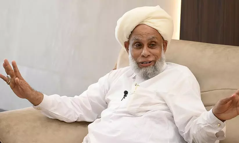 പി.എം ശ്രീയിൽ മറുപടി പറയേണ്ടത് മുഖ്യമന്ത്രി; ചരിത്ര സത്യങ്ങള്ക്ക് എതിരാണെങ്കില് പദ്ധതി നടപ്പാക്കരുതെന്നും ജിഫ്രി തങ്ങള് പി.എം ശ്രീയിൽ മറുപടി പറയേണ്ടത് മുഖ്യമന്ത്രി; ചരിത്ര സത്യങ്ങള്ക്ക് എതിരാണെങ്കില് പദ്ധതി നടപ്പാക്കരുതെന്നും ജിഫ്രി തങ്ങള്