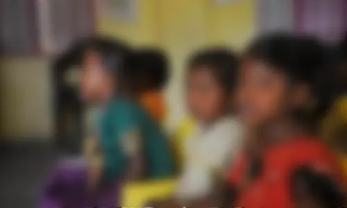 യൂനിഫോം തുന്നാൻ പണമില്ല; സ്കൂളിൽ പോകാനാകാതെ അട്ടപ്പാടിയിലെ വിദ്യാർഥികൾ