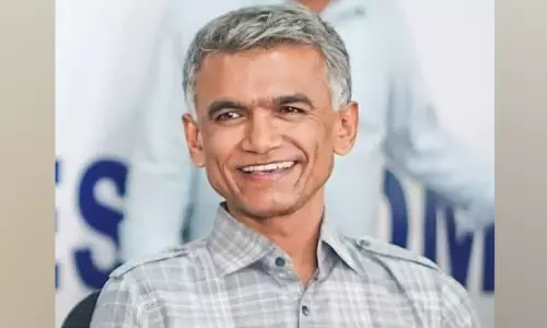 ഉദ്യോഗസ്ഥരുമായി ആദ്യ കൂടിക്കാഴ്ച നടത്തി മന്ത്രി കൃഷ്ണ ബൈരെ ഗൗഡ