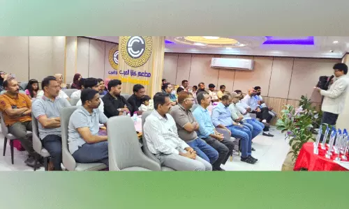 പ്രതീക്ഷയുടെ നാളെയെ വരവേറ്റ്; വിദ്യാർഥികളെ ആദരിച്ച് പ്രവാസി വെൽഫെയർ