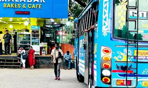 പ്രിയദർശിനി; സ്വകാര്യ ബസിൽ വരുമാനമിടിഞ്ഞു