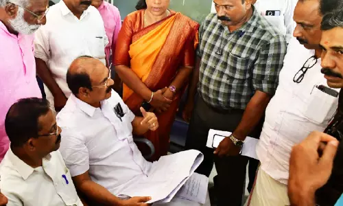 തൃശൂര് കെ.എസ്.ആര്.ടി.സി ബസ് സ്റ്റാന്ഡ് നിര്മാണത്തില് വ്യാപക അനാസ്ഥ -രാജൻ ജെ. പല്ലൻ എം.എല്.എ തൃശൂര് കെ.എസ്.ആര്.ടി.സി ബസ് സ്റ്റാന്ഡ് നിര്മാണത്തില് വ്യാപക അനാസ്ഥ -രാജൻ ജെ. പല്ലൻ എം.എല്.എ