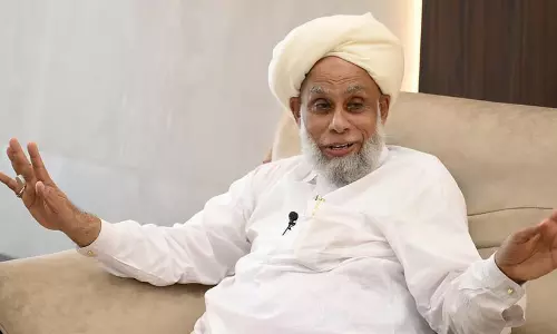 പി.എം ശ്രീയിൽ മറുപടി പറയേണ്ടത് മുഖ്യമന്ത്രി; ചരിത്ര സത്യങ്ങള്ക്ക് എതിരാണെങ്കില് പദ്ധതി നടപ്പാക്കരുതെന്നും ജിഫ്രി തങ്ങള് പി.എം ശ്രീയിൽ മറുപടി പറയേണ്ടത് മുഖ്യമന്ത്രി; ചരിത്ര സത്യങ്ങള്ക്ക് എതിരാണെങ്കില് പദ്ധതി നടപ്പാക്കരുതെന്നും ജിഫ്രി തങ്ങള്