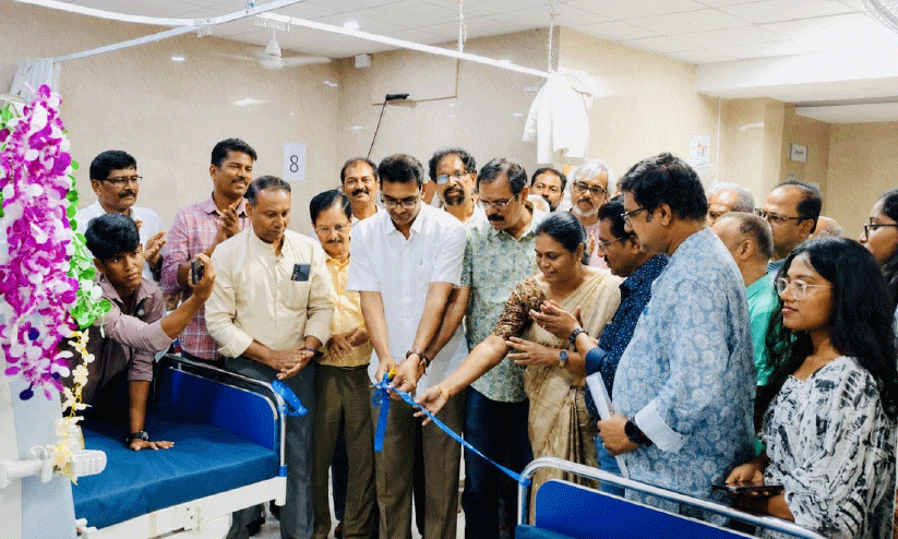കേരള സമാജം 12ാമത്തെ ഡയാലിസിസ് മെഷീൻ സമർപ്പിച്ചു കേരള സമാജം 12ാമത്തെ ഡയാലിസിസ് മെഷീൻ സമർപ്പിച്ചു
