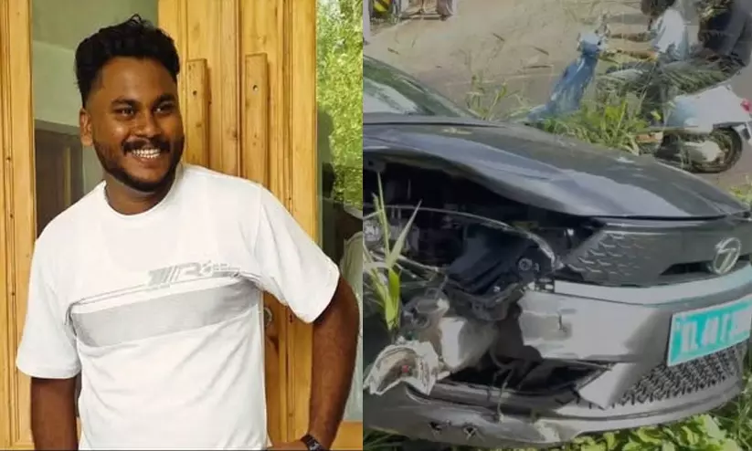 ഇന്ന് ദുബൈയിലേക്ക് പോകാനിരുന്ന യുവാവ് കാറിടിച്ച് മരിച്ചു; ഭാര്യ പരിക്കേറ്റ് ചികിത്സയിൽ ഇന്ന് ദുബൈയിലേക്ക് പോകാനിരുന്ന യുവാവ് കാറിടിച്ച് മരിച്ചു; ഭാര്യ പരിക്കേറ്റ് ചികിത്സയിൽ