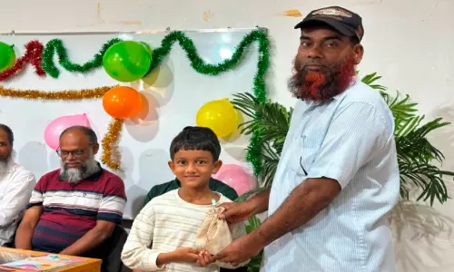 അ​ൽ ഫു​ർ​ഖാ​ൻ മ​ദ്റ​സ പ്ര​വേ​ശ​നോ​ത്സ​വ​വും ‘സ​ർ​ഗ്ഗ​വ​സ​ന്തം’ സ​മ്മാ​ന വി​ത​ര​ണ​വും
