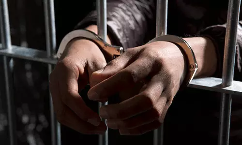 യുവതിക്ക് നേരെ ലൈംഗികാതിക്രമം: 65കാരന് 18 വര്ഷം കഠിന തടവും പിഴയും യുവതിക്ക് നേരെ ലൈംഗികാതിക്രമം: 65കാരന് 18 വര്ഷം കഠിന തടവും പിഴയും