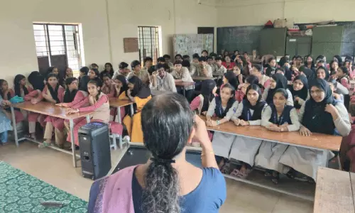 കാ​ഞ്ഞ​ങ്ങാ​ട് സൗ​ത്ത് സ്കൂ​ൾ ആ​ദ്യ ലി​പ്സ്റ്റി​ക് ര​ഹി​ത കാ​മ്പ​സ്‌