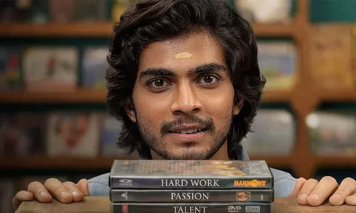സെൻസർ ബോർഡ് വെട്ടിയ ഭാഗങ്ങൾ തിയറ്ററിൽ; നസ്ലെൻ ചിത്രം മോളിവുഡ് ടൈംസിനെതിരെ കേസ്