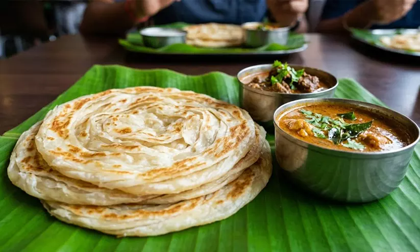 പൊറോട്ടക്കൊപ്പം ഫ്രീ ഗ്രേവി നൽകണം; ഉപഭോക്താക്കളുടെ ആഗ്രഹം ഉയർത്തി കമ്മീഷന്റെ നിർണായക ഇടപെടൽ പൊറോട്ടക്കൊപ്പം ഫ്രീ ഗ്രേവി നൽകണം; ഉപഭോക്താക്കളുടെ ആഗ്രഹം ഉയർത്തി കമ്മീഷന്റെ നിർണായക ഇടപെടൽ