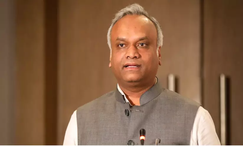 അംബേദ്കറുടെ രക്തമാണ് എന്റേത്, ഭയമില്ല; ആർ.എസ്.എസിനെ ചോദ്യം ചെയ്തവർ അവശേഷിച്ചിട്ടില്ലെന്ന ബി.ജെ.പി എം.പിയുടെ ഭീഷണിക്ക് പ്രിയങ്ക് ഖാർഗെയുടെ മറുപടി അംബേദ്കറുടെ രക്തമാണ് എന്റേത്, ഭയമില്ല; ആർ.എസ്.എസിനെ ചോദ്യം ചെയ്തവർ അവശേഷിച്ചിട്ടില്ലെന്ന ബി.ജെ.പി എം.പിയുടെ ഭീഷണിക്ക് പ്രിയങ്ക് ഖാർഗെയുടെ മറുപടി