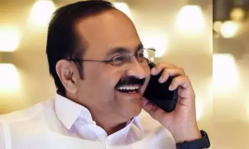 ക്ഷേമപെൻഷൻ വർധന, കുറഞ്ഞ നിരക്കിൽ ഭക്ഷണം നൽകുന്ന ഇന്ദിര കാന്റീൻ, മിഷൻ സമുദ്ര... വി.ഡിയുടെ കന്നി ബജറ്റിൽ ഇടംപിടിക്കുന്നത് എന്തൊക്കെ? ക്ഷേമപെൻഷൻ വർധന, കുറഞ്ഞ നിരക്കിൽ ഭക്ഷണം നൽകുന്ന ഇന്ദിര കാന്റീൻ, മിഷൻ സമുദ്ര... വി.ഡിയുടെ കന്നി ബജറ്റിൽ ഇടംപിടിക്കുന്നത് എന്തൊക്കെ?