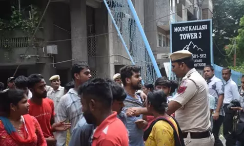 അവളുടെ സാന്നിധ്യം വീടിന്റെ ഐശ്വര്യം കെടുത്തുന്നു; വീട്ടുജോലിക്കാരിയെ ക്രൂരമായി കൊലപ്പെടുത്തി ഡോക്ടർ അവളുടെ സാന്നിധ്യം വീടിന്റെ ഐശ്വര്യം കെടുത്തുന്നു; വീട്ടുജോലിക്കാരിയെ ക്രൂരമായി കൊലപ്പെടുത്തി ഡോക്ടർ