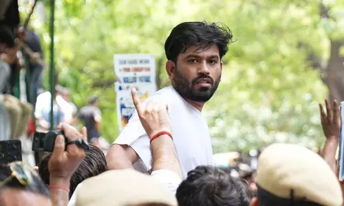 നീറ്റ് പരീക്ഷാ വിവാദം: ആത്മഹത്യ ചെയ്ത വിദ്യാർഥികളുടെ കുടുംബങ്ങൾക്ക് ഒരു കോടി നഷ്ടപരിഹാരം നൽകണം; പ്രധാനമന്ത്രിക്ക് കത്തയച്ച് കോക്രോച്ച് ജനതാ പാർട്ടി