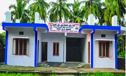ഇന്ന് വായനദിനം; നാടിൻ വെളിച്ചമായി വിത്തനശേരി വായനശാല