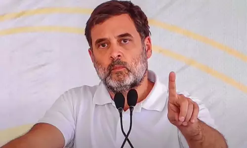 ‘ചൂതാട്ടം നിർത്തൂ, കുട്ടികൾക്ക് ഉത്തരവാദിത്തമുള്ള വിദ്യാഭ്യാസ സമ്പ്രദായം ആവശ്യമാണ്’; നീറ്റ്  വിവാദത്തിൽ കേന്ദ്രത്തിനെതിരെ രാഹുൽ ഗാന്ധി