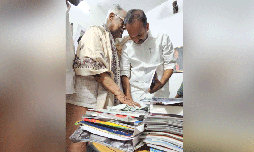 അക്കാദമികളിൽ ഒരുശ്രദ്ധ വേണം; മന്ത്രിയോട് ടി. പത്മനാഭന്റെ ഉപദേശം അക്കാദമികളിൽ ഒരുശ്രദ്ധ വേണം; മന്ത്രിയോട് ടി. പത്മനാഭന്റെ ഉപദേശം