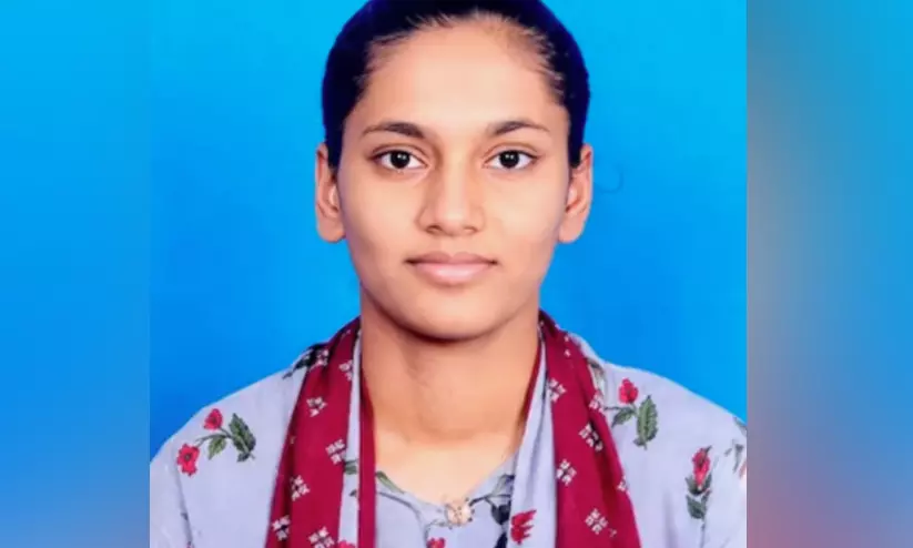 പരീക്ഷാസമ്മർദ്ദം, പരാജയത്തെക്കുറിച്ചുള്ള ആശങ്ക; ഹൈദരാബാദിൽ നീറ്റ് പുനഃപരീക്ഷയുടെ തലേദിവസം വിദ്യാർഥി ജീവനൊടുക്കി പരീക്ഷാസമ്മർദ്ദം, പരാജയത്തെക്കുറിച്ചുള്ള ആശങ്ക; ഹൈദരാബാദിൽ നീറ്റ് പുനഃപരീക്ഷയുടെ തലേദിവസം വിദ്യാർഥി ജീവനൊടുക്കി