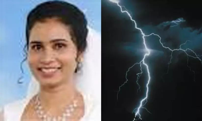 കണ്ണൂർ കാപ്പിമലയിൽ വിനോദ സഞ്ചാരി ഇടിമിന്നലേറ്റ് മരിച്ചു കണ്ണൂർ കാപ്പിമലയിൽ വിനോദ സഞ്ചാരി ഇടിമിന്നലേറ്റ് മരിച്ചു