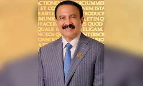 ബജറ്റിനെ അഭിനന്ദിച്ച്​ ഡോ. ആസാദ് മൂപ്പൻ;‘ആരോഗ്യം, കൃഷി, എ.ഐ..ഇതിലാകട്ടെ ശ്രദ്ധ’
