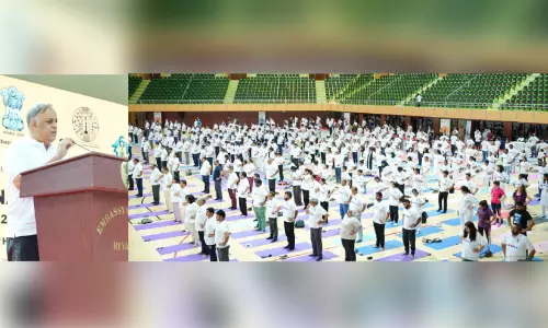റിയാദിൽ 12ാമത് അന്താരാഷ്ട്ര യോഗ ദിനം ആചരിച്ചു റിയാദിൽ 12ാമത് അന്താരാഷ്ട്ര യോഗ ദിനം ആചരിച്ചു