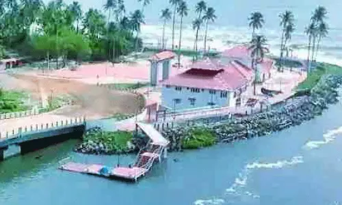 മു​ട​ങ്ങി​ക്കി​ട​ക്കു​ന്ന ടൂ​റി​സം പ​ദ്ധ​തി; ബ​ജ​റ്റ് പ്ര​ഖ്യാ​പ​ന​ത്തി​ൽ അ​രൂ​ർ മ​ണ്ഡ​ല​ത്തി​ന് പ്ര​തീ​ക്ഷ