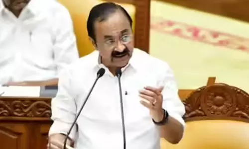 കേരള ബജറ്റിൽ സമ്മിശ്ര പ്രതികരണം കേരള ബജറ്റിൽ സമ്മിശ്ര പ്രതികരണം