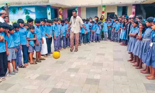 ലഹരിക്കെതിരെ ‘തൂഫാൻ’ തീർത്ത് വിദ്യാർഥികൾ ലഹരിക്കെതിരെ ‘തൂഫാൻ’ തീർത്ത് വിദ്യാർഥികൾ