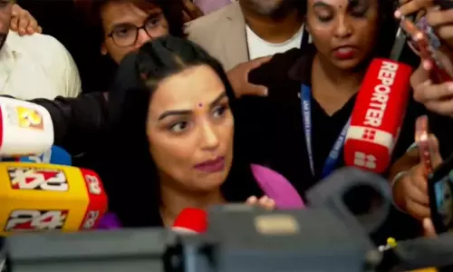 ‘ഞാൻ പാവയല്ല, പാവയാകാതെ ഈ സംഘടന ഓടിക്കാൻ പറ്റില്ല; കുറ്റാരോപിതർ പിടിച്ചടക്കുന്നു’ -അമ്മയുടെ അംഗത്വവും രാജിവെച്ച് ശ്വേത മേനോൻ