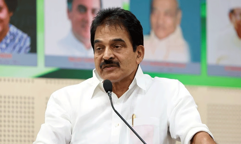 കരിമണൽ ഖനനം: വ്യക്തമായ നയമുണ്ട്, ആശങ്കകൾ പരിഹരിക്കാതെ മുന്നോട്ട് പോകില്ല- കെ.സി വേണുഗോപാൽ എം.പി കരിമണൽ ഖനനം: വ്യക്തമായ നയമുണ്ട്, ആശങ്കകൾ പരിഹരിക്കാതെ മുന്നോട്ട് പോകില്ല- കെ.സി വേണുഗോപാൽ എം.പി