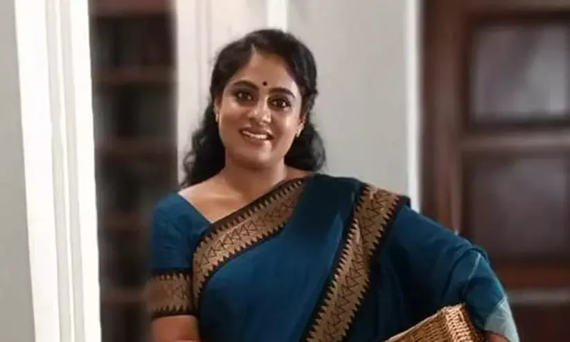 അമ്മക്ക് വീണ്ടും തിരിച്ചടി; അഡ്ഹോക് കമ്മറ്റിയിൽ നിന്നും ആശ അരവിന്ദ് രാജിവെച്ചു അമ്മക്ക് വീണ്ടും തിരിച്ചടി; അഡ്ഹോക് കമ്മറ്റിയിൽ നിന്നും ആശ അരവിന്ദ് രാജിവെച്ചു