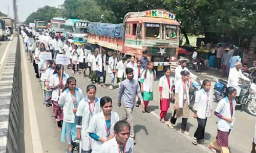 എയിംസ് അനിശ്ചിത സമരം; റായ്ച്ചൂർ സിന്ദനൂരിൽ പ്രതിഷേധ മാർച്ച്