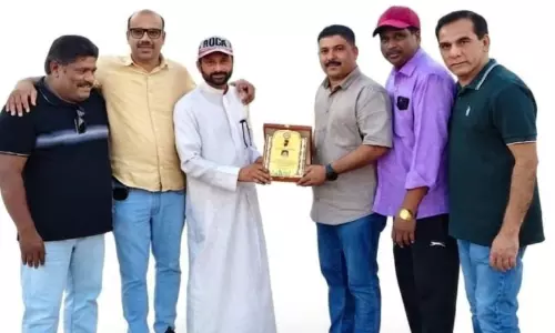 25 വർഷത്തെ പ്രവാസം അവസാനിപ്പിച്ചു നാട്ടിലേക്ക് മടങ്ങുന്ന സുനീർ പുത്തൻപീടിയേക്കലിന് പി.സി.എഫ് യാത്രയയപ്പ് നൽകി