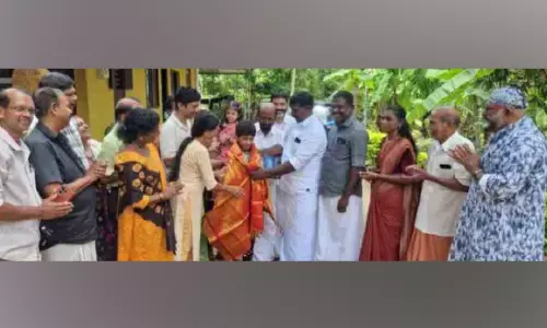 ഇംഗ്ലീഷ് നോവൽ പുറത്തിറക്കി ഏഴാംക്ലാസ് വിദ്യാർഥി