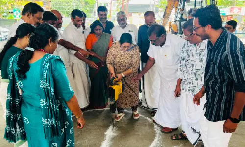 വൈറ്റില ജങ്ഷൻ നവീകരണത്തിന് തുടക്കം