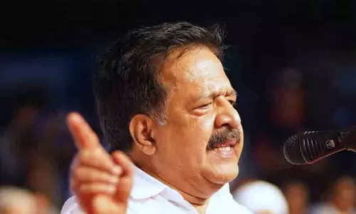 ചെന്നിത്തലയെ കണ്ട രണ്ട് മാവോയിസ്റ്റുകളിൽ ഒരാൾ ഞാനാണ്; വിശദീകരണവുമായി അനൂപ് മാത്യു ജോർജ് ചെന്നിത്തലയെ കണ്ട രണ്ട് മാവോയിസ്റ്റുകളിൽ ഒരാൾ ഞാനാണ്; വിശദീകരണവുമായി അനൂപ് മാത്യു ജോർജ്